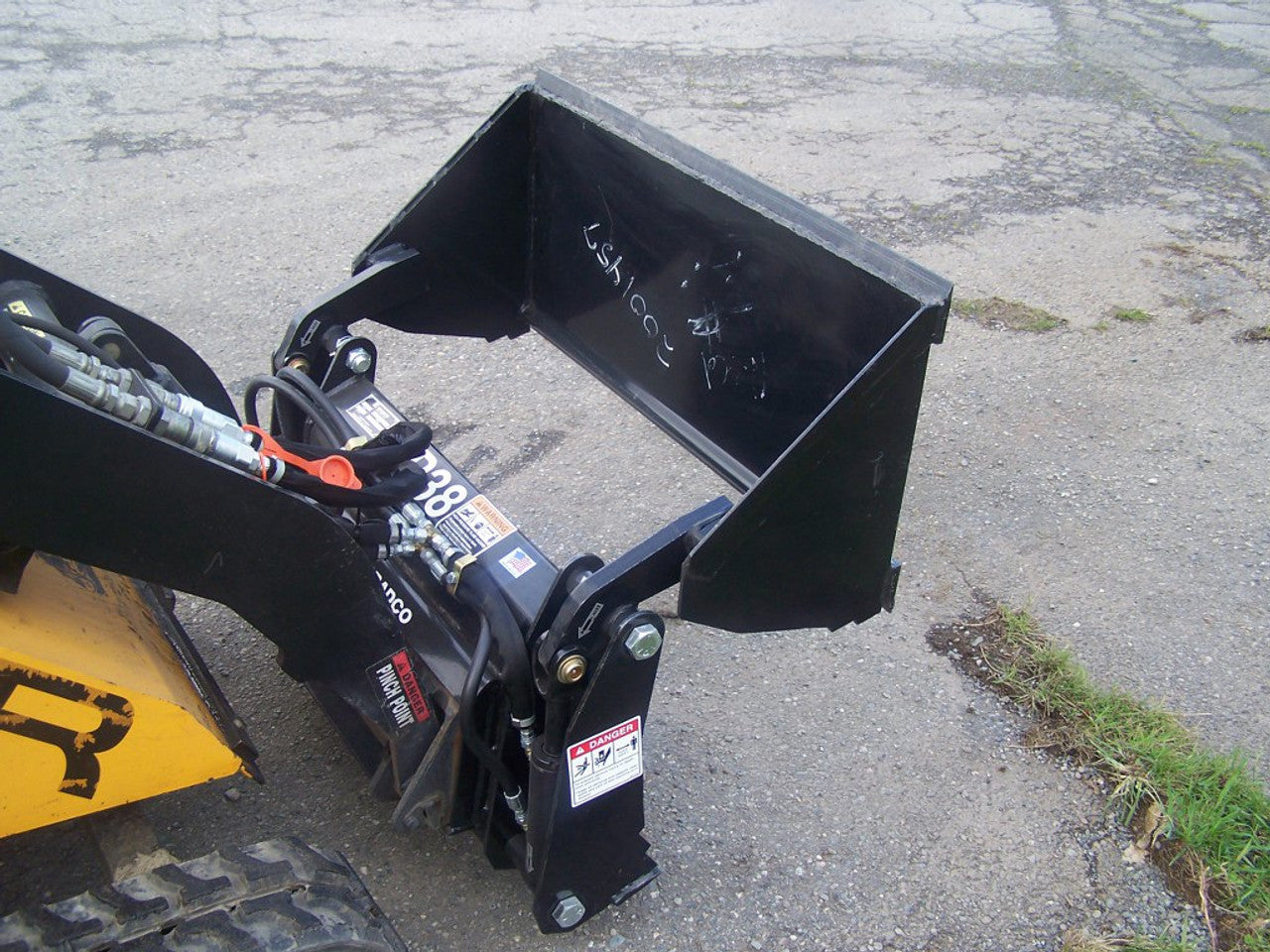 Mini Skid Steer 4 in 1 Bucket Attachment - Bradco