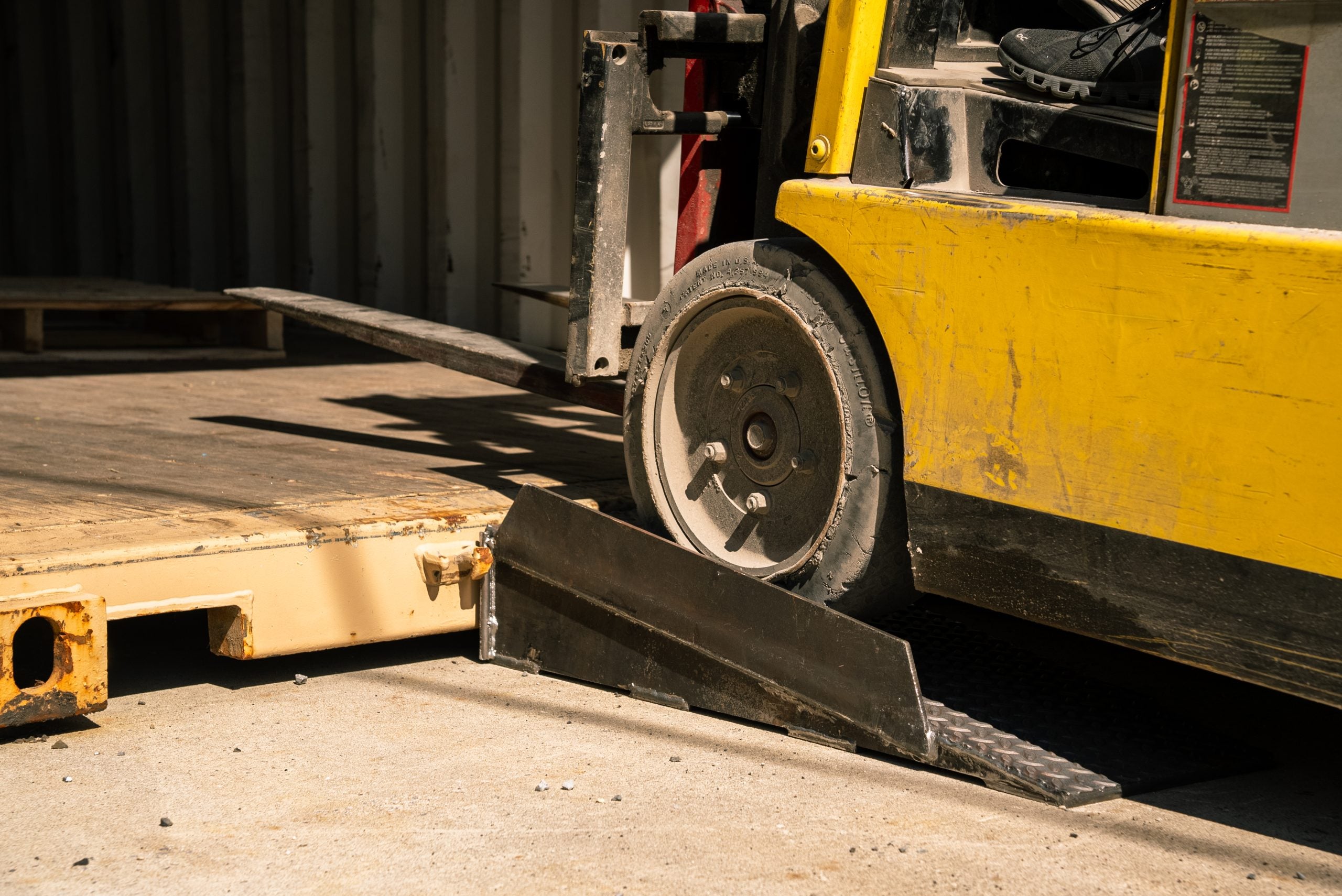 Container Ramps - Equipment Lock