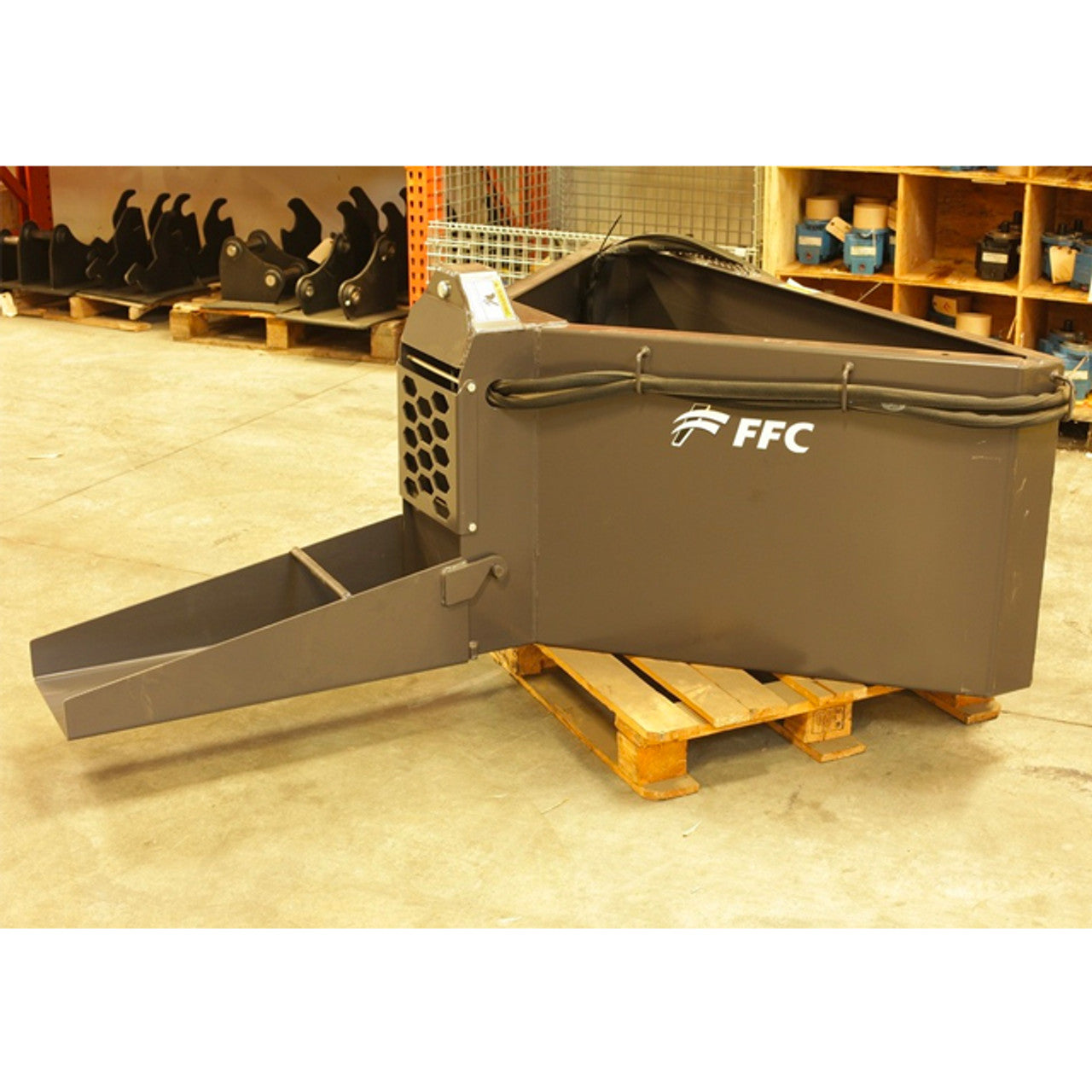 Skid Steer Concrete Chuter Attachment - FFC