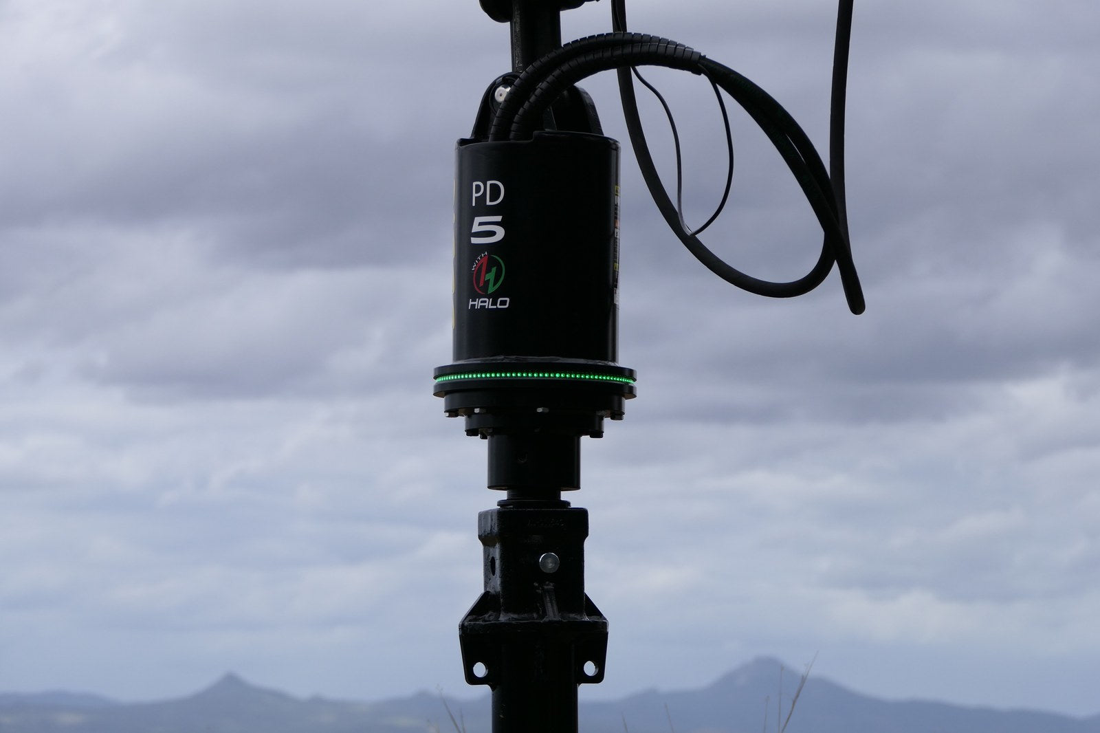 Digga auger drive with HALO against open sky